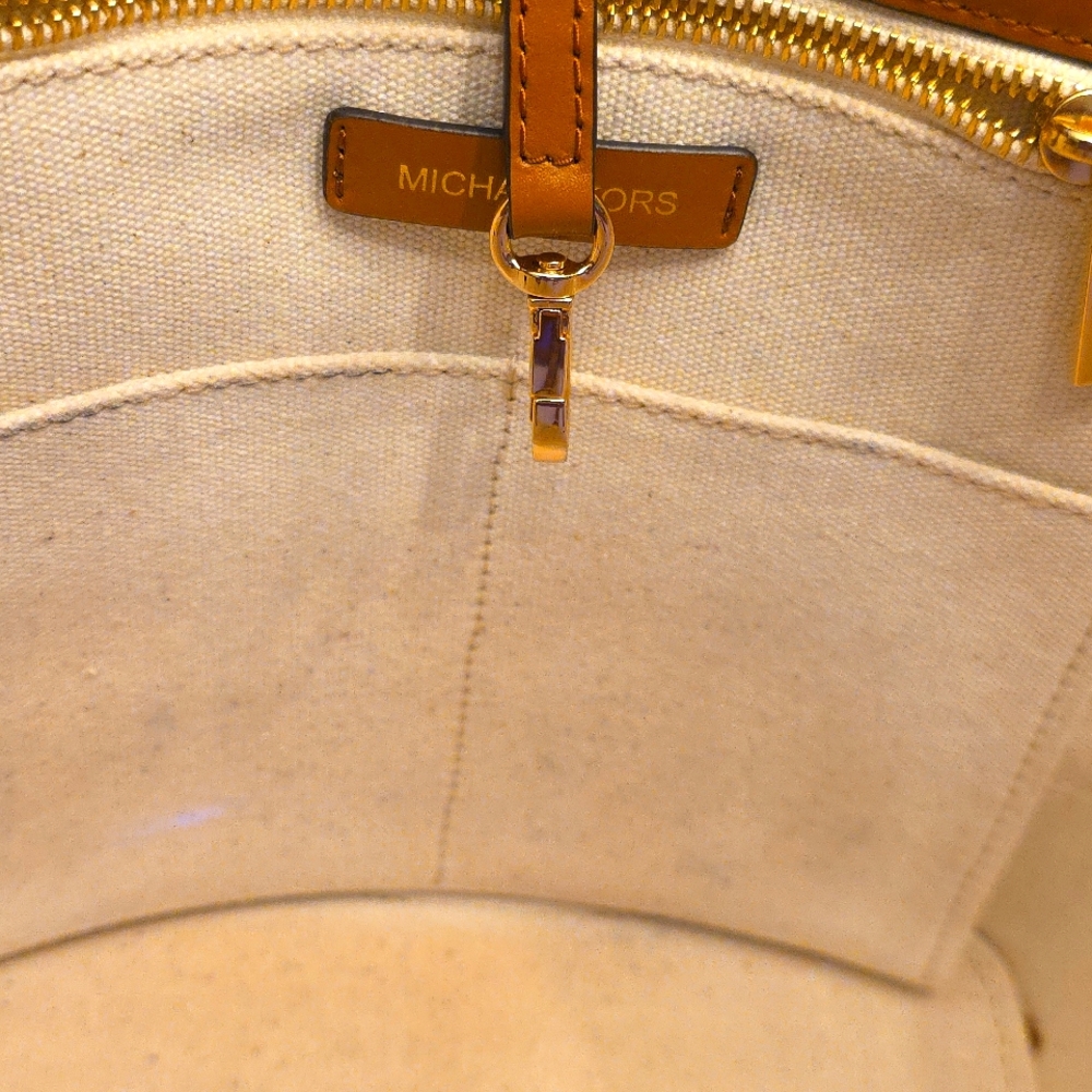 Michael Kors Tan and Cream Women's Bag - Picture 5 of 13